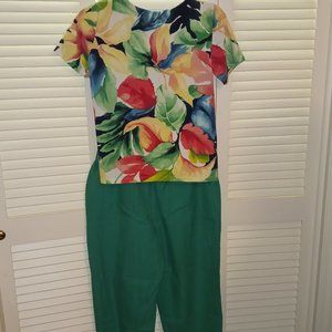 Alfred Dunner petite small summer top and Kim Rogers Size M Capri pants